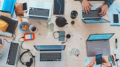 Intelligente Abschluss-Systeme für Co-Working und Gemeinschaftseinrichtungen Intelligente Abschluss-Systeme für Co-Working und Gemeinschaftseinrichtungen