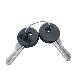 Chiave con impugnatura in plastica nera con logo OMR Modello SIMP00204