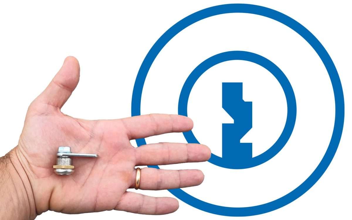 Microserratura-in-una-mano